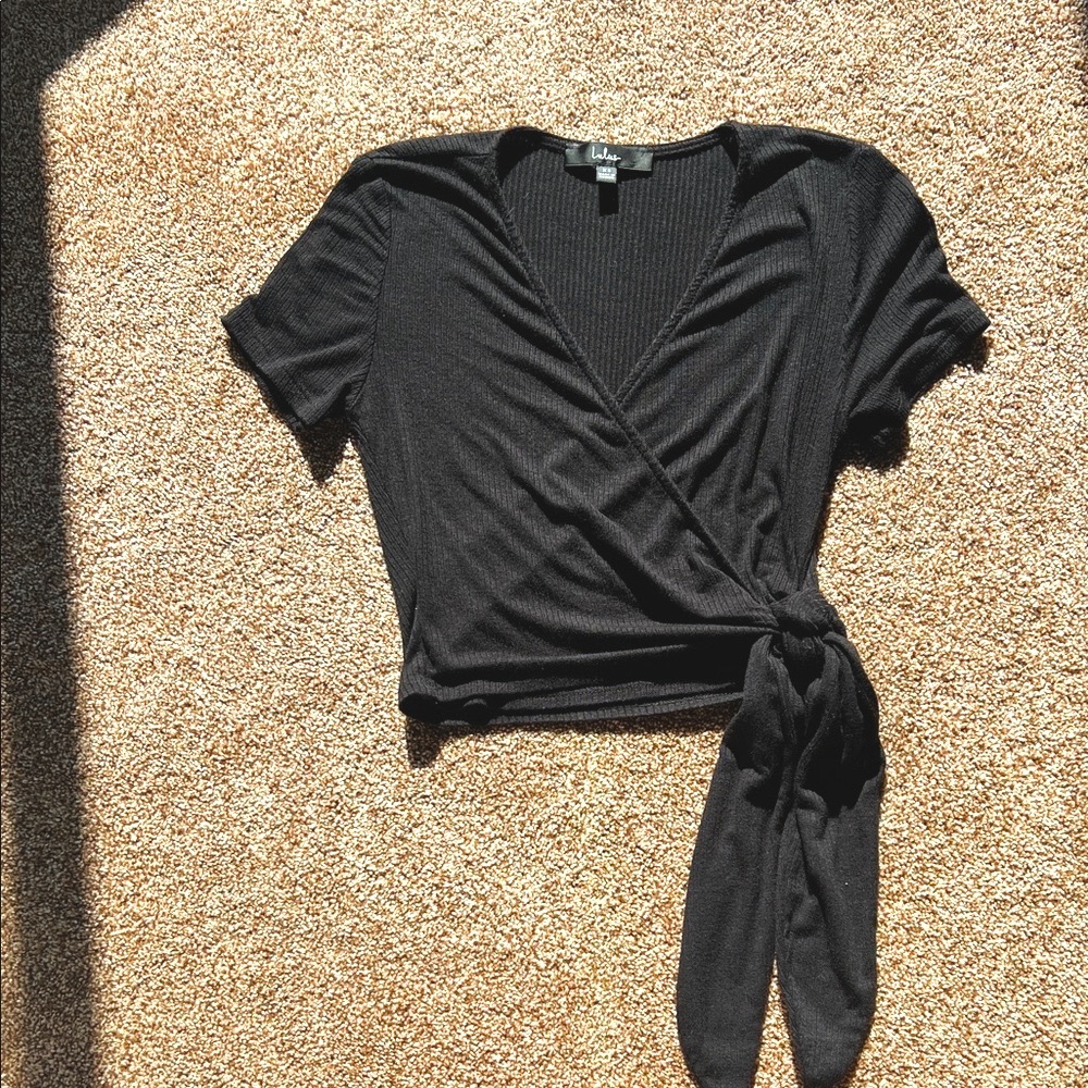 3/20$ Lulu's Cropped Black Wrap Blouse